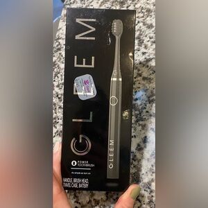GLEEM Electric Power Toothbrush in Black; Oral Health; New in Box!